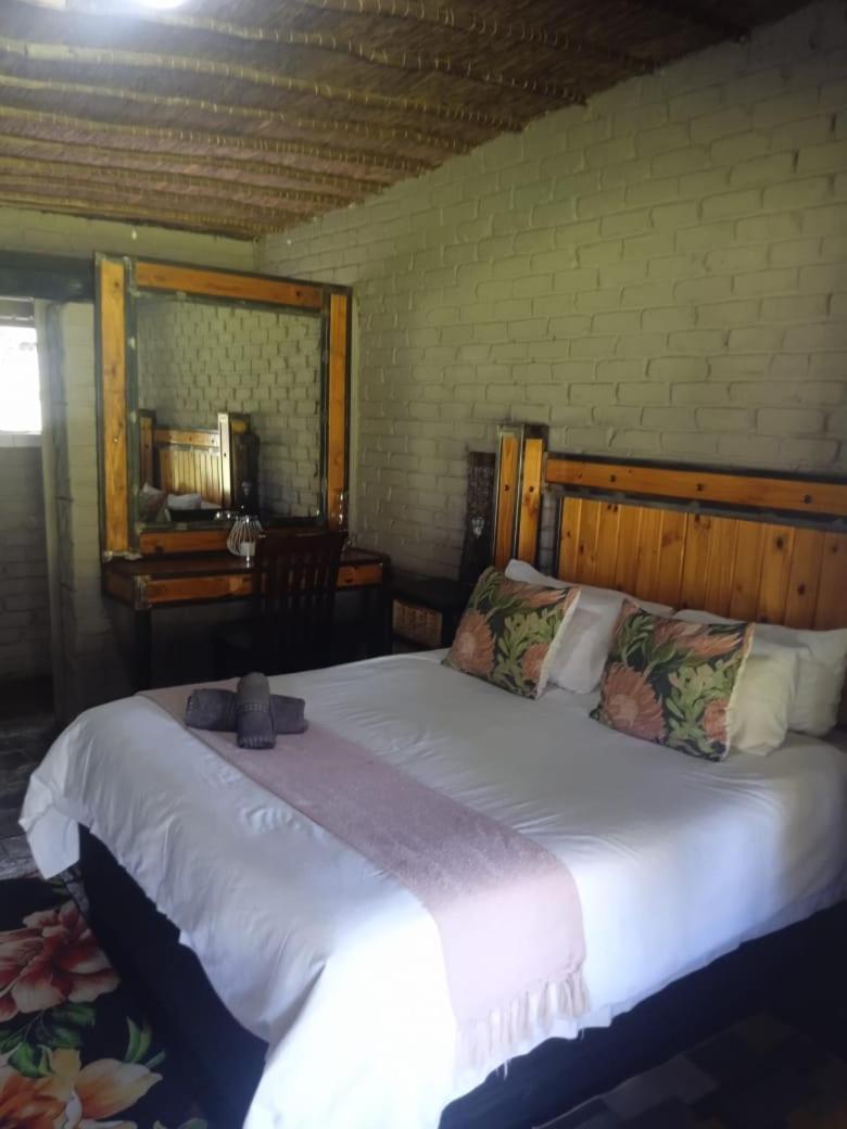 Kameelboom Lodge Vryburg ภายนอก รูปภาพ